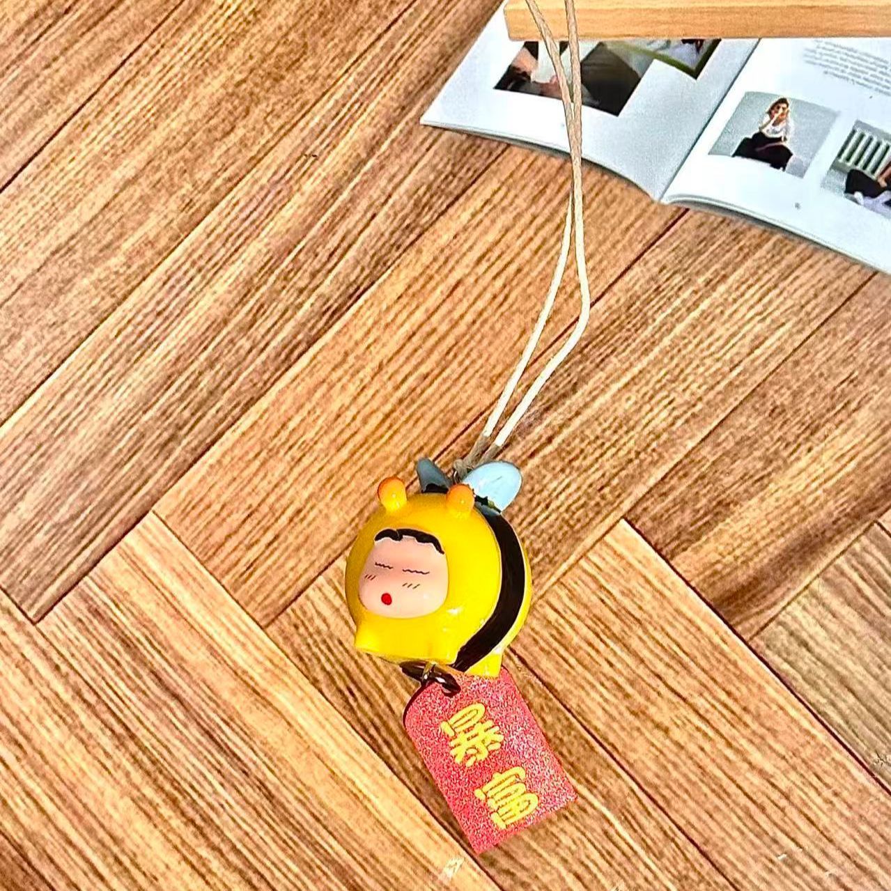 Crayon Shin-chan Bee Cosplay F - đánh giá và giá Car Mirror